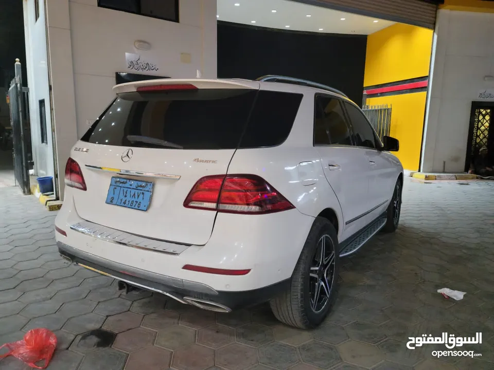 مرسيدس GLE 350 4MATIC فل كامل كراسي جلد دواخل بيج