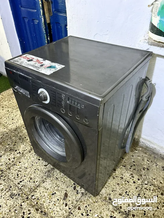غسالة LG مستعمله سنتين للبيع 10 كيلو