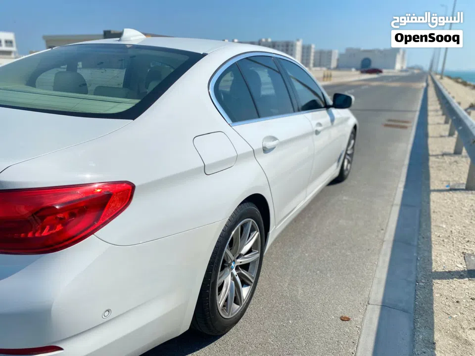 Full Option BMW 2020 5-series LOW MILEAGE