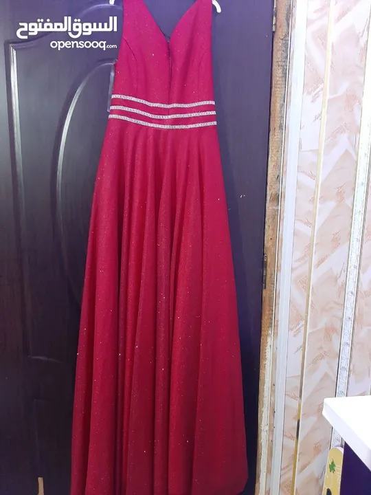 فستان بناتي يلبس عمر 13 و14 سنه