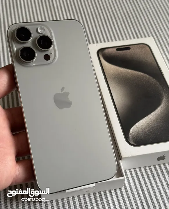 Iphone 15 pro max natural titanium 256 GB used like new