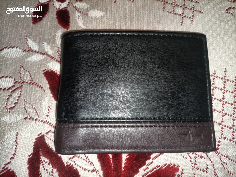 محافظ عدد اتنين جديد ووحده مستعمله اسبوع بحالة الوكاله