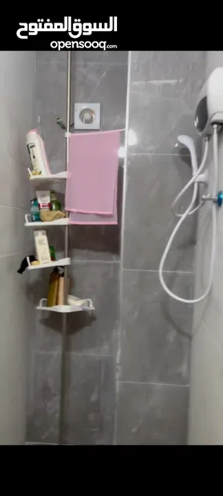 استديو مفروش في الطيرة لفئة الصبايا 1500 شيقل