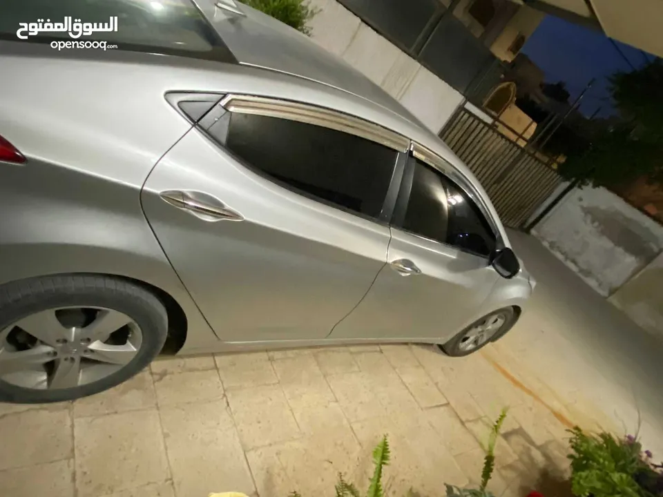هيونداي افانتي 2011 للبيع