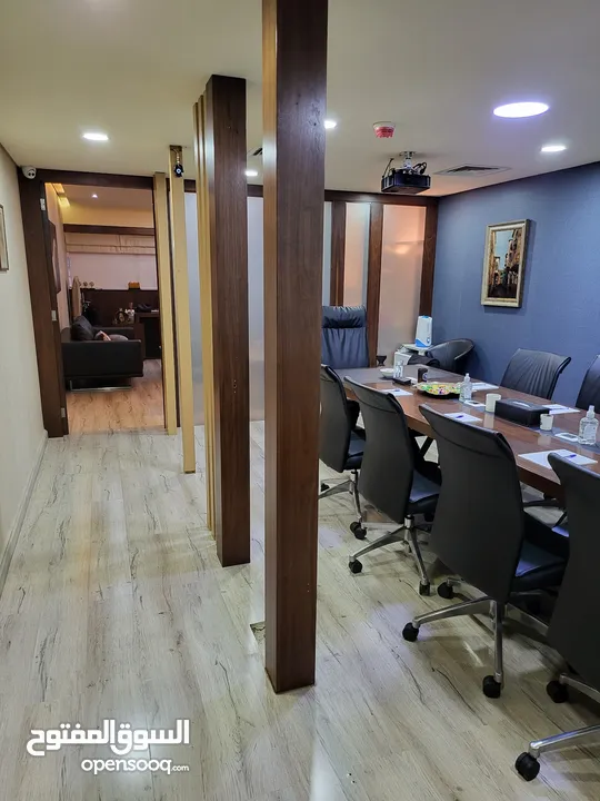 OFFICE IN CENTRO MALL, DECORATED, FURNISHED & FULLY EQUIPPED