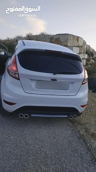 فرد فيستا السياره الاوفر تامين وترخيص سنه