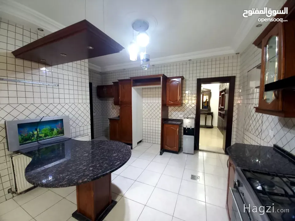 شقة بموقع مميز طابق أرضي للبيع في الصويفية ( Property ID : 30488 )