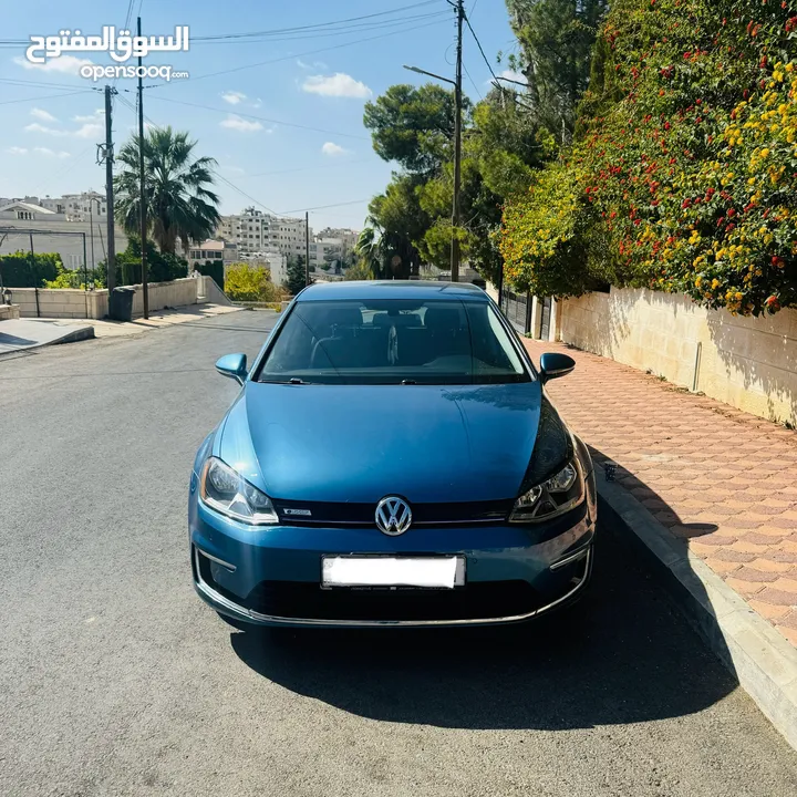 فوكسفاجن E-Golf 2015 بحالة الوكالة فحص كامل 7 جيد عداد قليل 63,000 Km فقط للبيع بسعر مغري للجادين