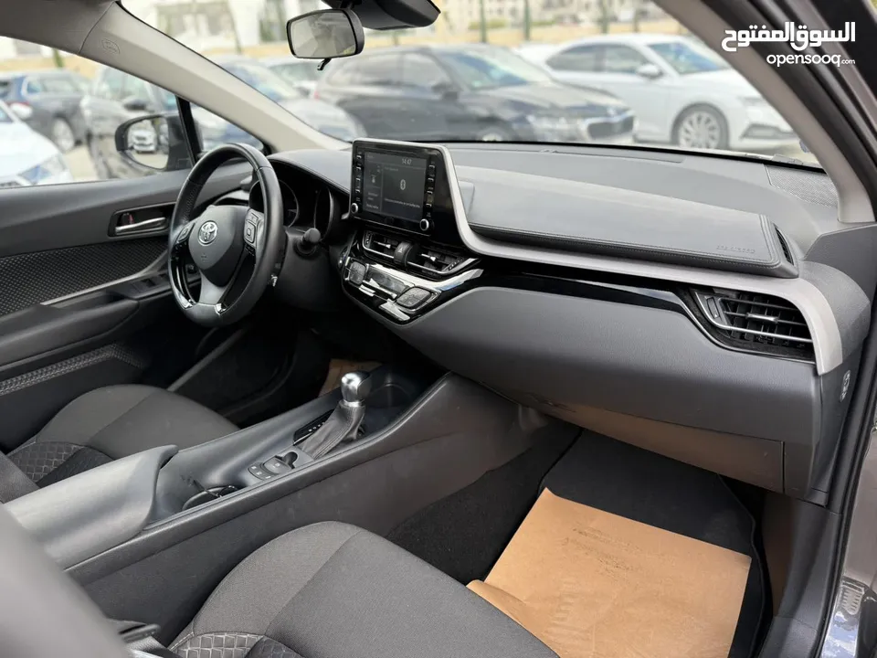 تويوتا C-HR ترخيص 2022 محرك 1800 هايبرد