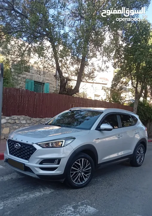 توسان. فللللللللل بدون. فتحه. فحص نخب. 4/4. بسعرررررر حرق حرق