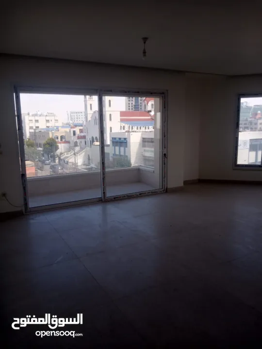شقه اخير مع روف للبيع في عبدون - ref:14681