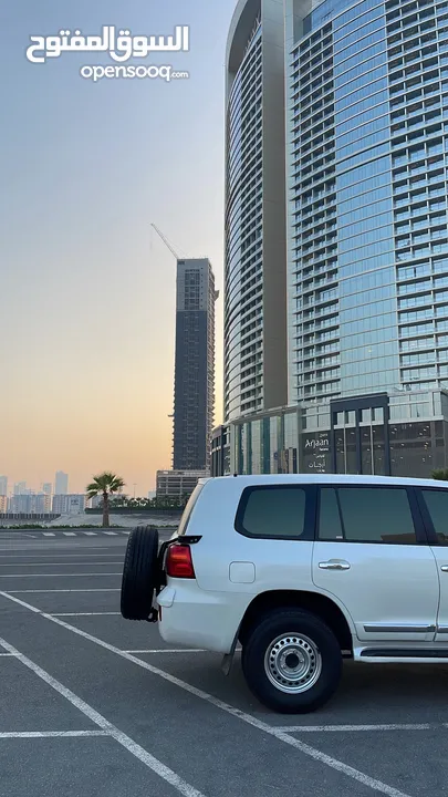 لاند كروزر Gx-r