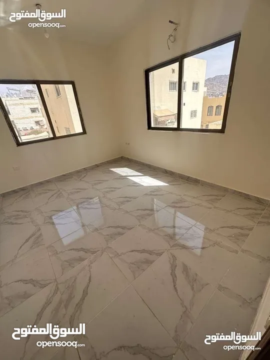 شقه للبيع في الثالثه جديده لم تسكن طابق ثاني شارع رئيسي مقابل السادسه اكمال المنشور في الأسفار