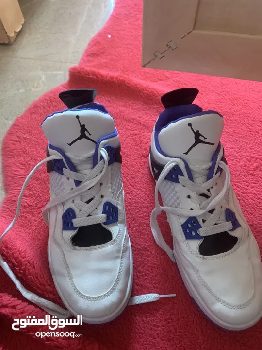 حذاء نسائي ورجالي نمرة 39 نايكي سبورت ترندي