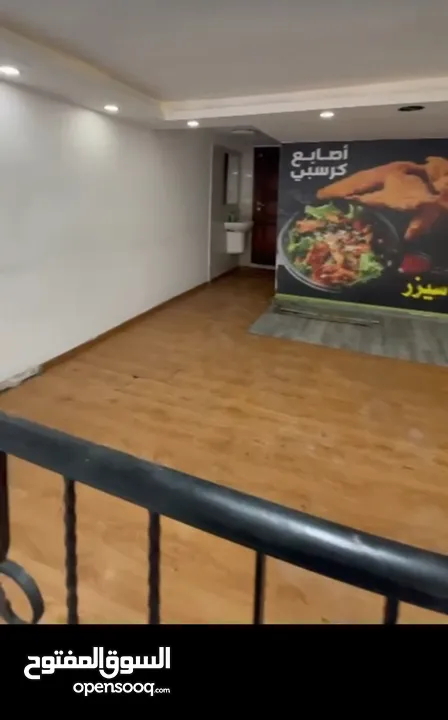 محل تجاري للبيع اخلو بسعر حرق