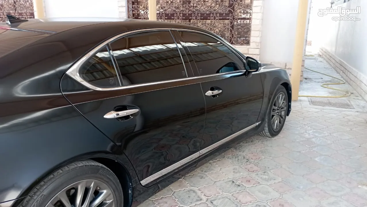 للبيع بحالة الوكالة Lexes LS460 2013