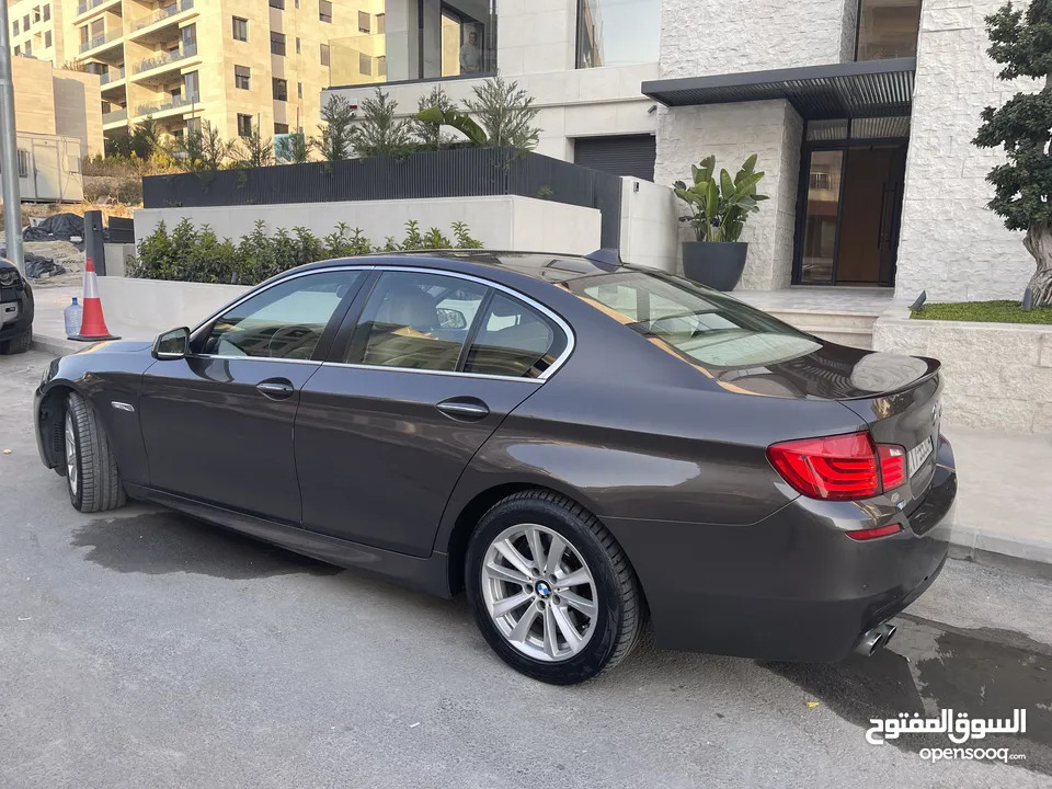 سيارة للبيع وبمواصفات عالية BMW 2013