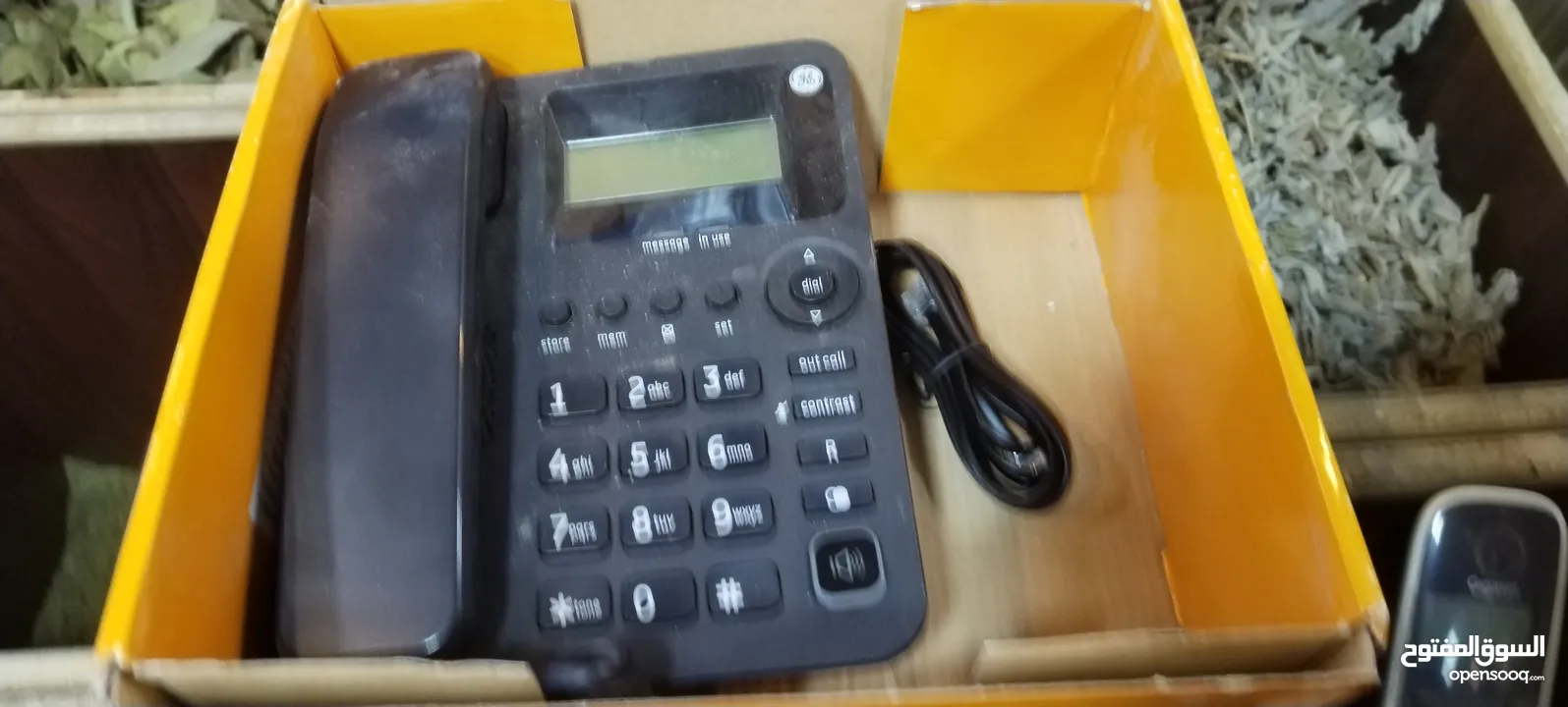 هاتف ارضي مع هاتف لاسلكي مستعمل بحال الوكاله