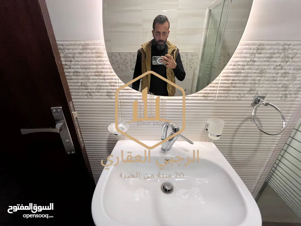 شقة / للايجار / 3نوم / طابق اول من فيلا / 200 متر / دابوق