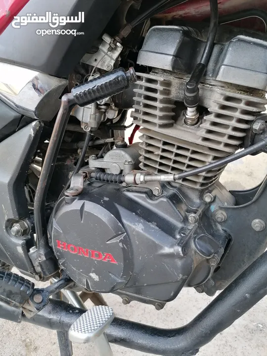 دراج بجاج هوندا 150cc لون احمر