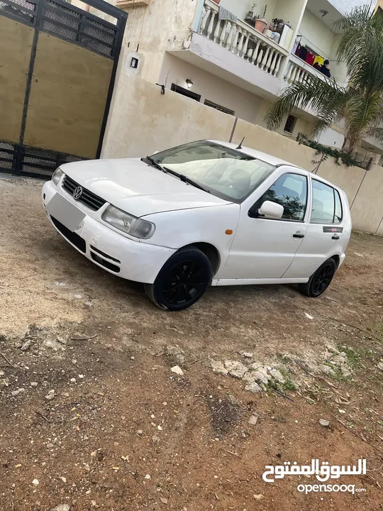 بولو بسة موديل 2000 بحالة جيدة للبيع
