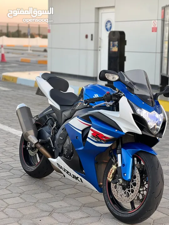 سوزوكي GSXR 1000R 2015