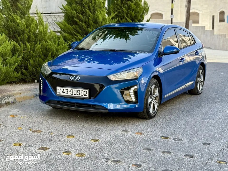 هيونداي ايونيك 2017 فل وفحص كامل ماشيه 90 الف كاش واقساط بدفعه 2000 دينار