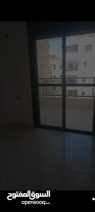 شقه للببع الطيره السعر 130 الف دولار  دفعه 40والباقبي تقسيط