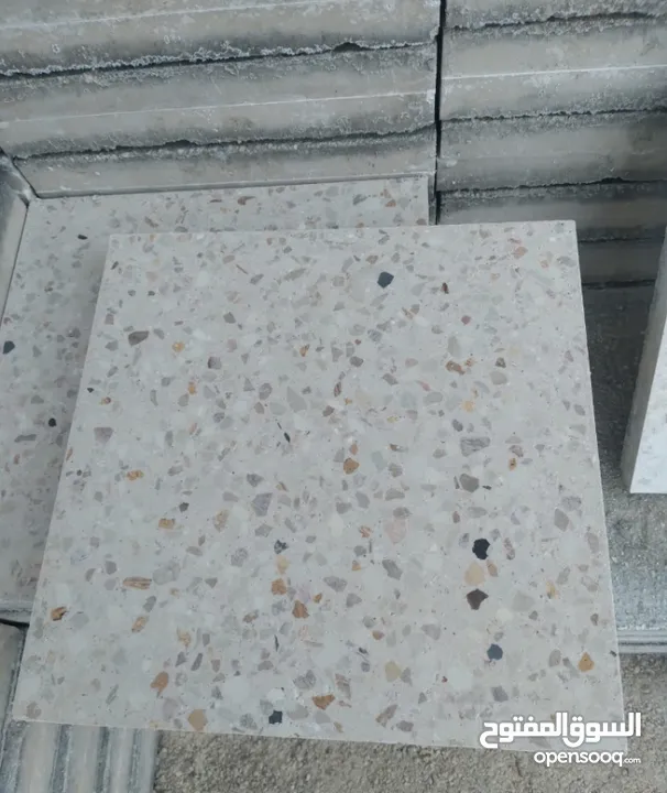 يوجد بلاط موزايكو يوجد بلاط رصيف 30×30 يوجد كندرين