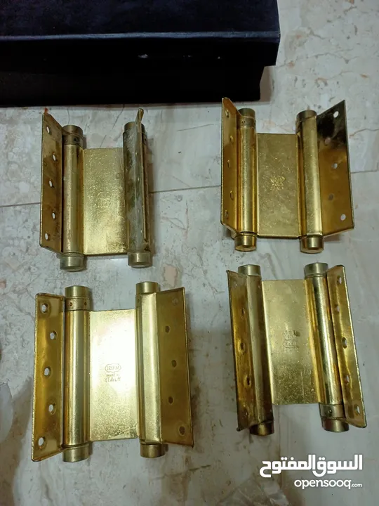 باب مروحه مستعمل  +مفصلات نحاس  جديده  للبيع