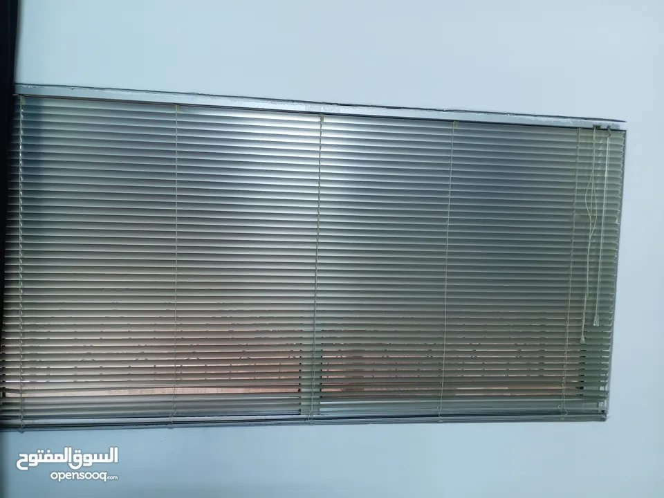 للبيع مستعمل بحالة ممتازة الفساتين بحالة جديد كل فستان ملبوس مرة واحدة فقططططط