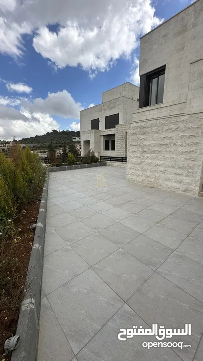 تملك فيلا مميزة من أربع طوابق ضمن كومباوند في أرقى مناطق دابوق بسعر مميز / ref 9475
