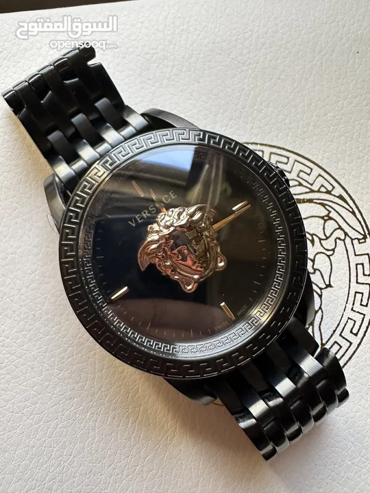 ساعة VERSACE Medusa لون اسود و روز جولد