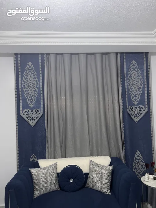 طقم كنب كحلي اللون