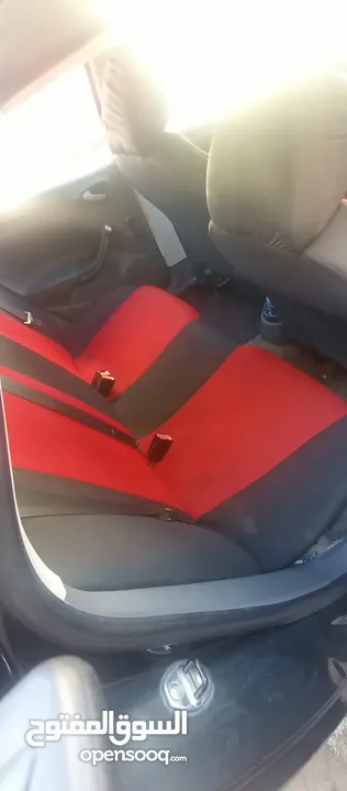 اعلان بيع سيارة سيات ابيزا 2011