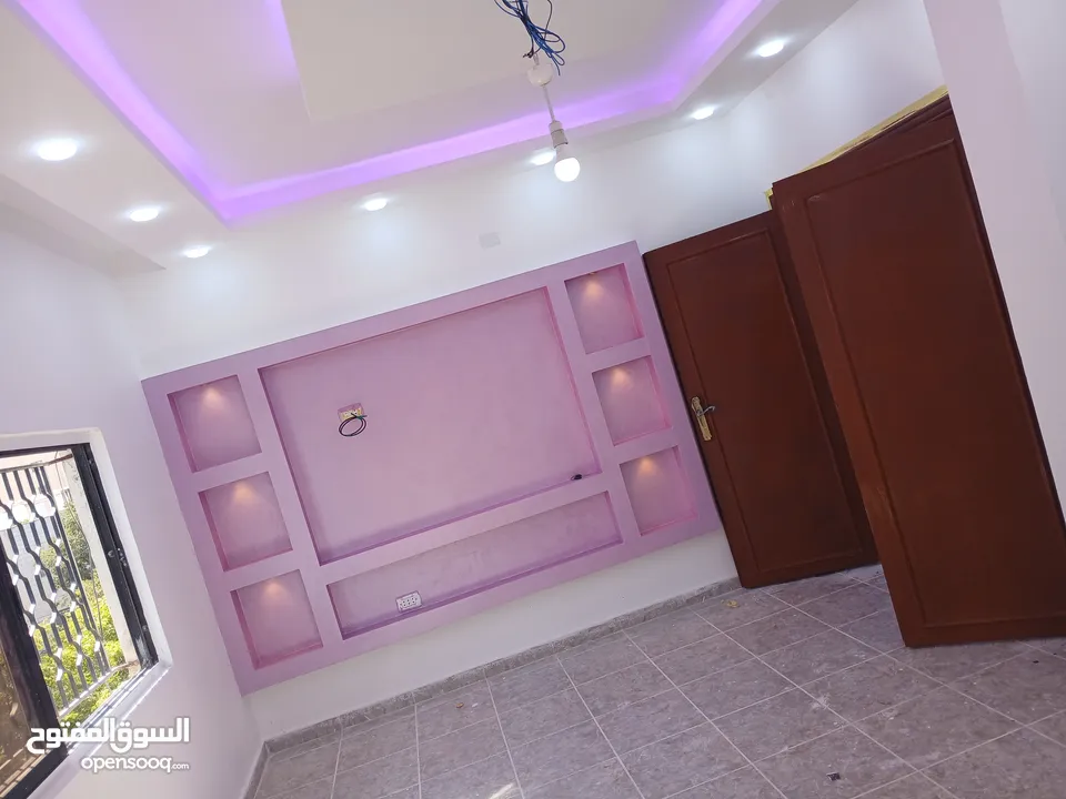 كافه عمال الدهانات وديكورات عزل رطوبه الون  رش حبيبات رش حديد رش بواب دقه بل عمل تسليم هندسه  الموعد
