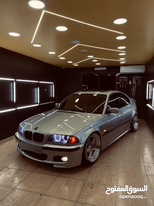 BMW  E46  325i  موديل  2001