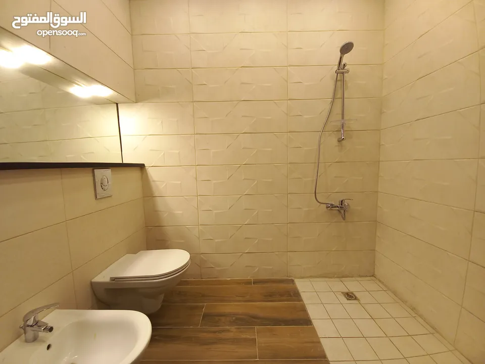 فيلا للإيجار في منطقة عبدون  ( Property 36558 )-175055043