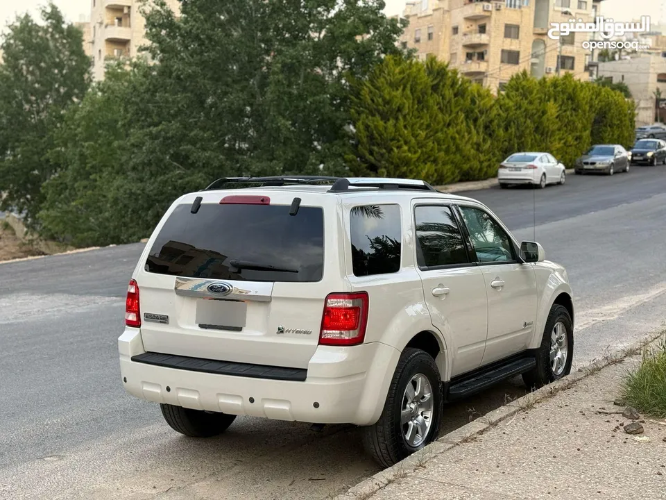 فورد اسكيب هايبرد ليميتد  فحص كامل فل كامل مع فتحة مستخدم واحد فقط