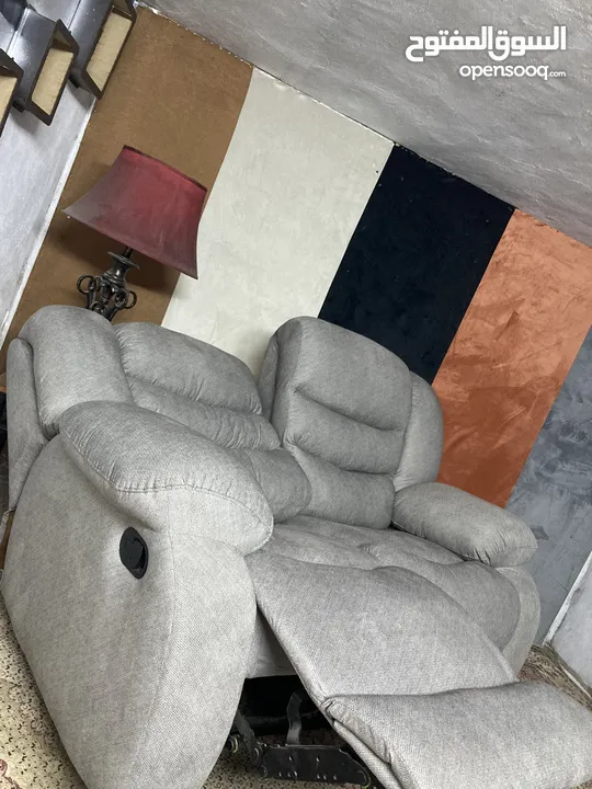 ثنائية ريكلاينر (recliner)