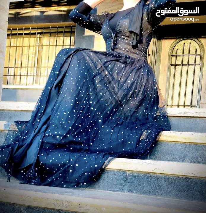 فساتين للبيع