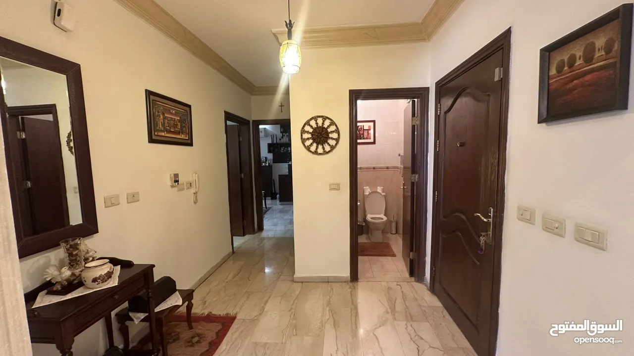 عقار مميز في موقع مميز شقة أرضية 245م في أجمل مناطق الرابيه بسعر مميز / ref 9551