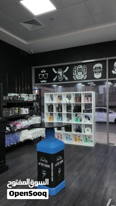 اكبر صالون رجالي بعجمان للبيع