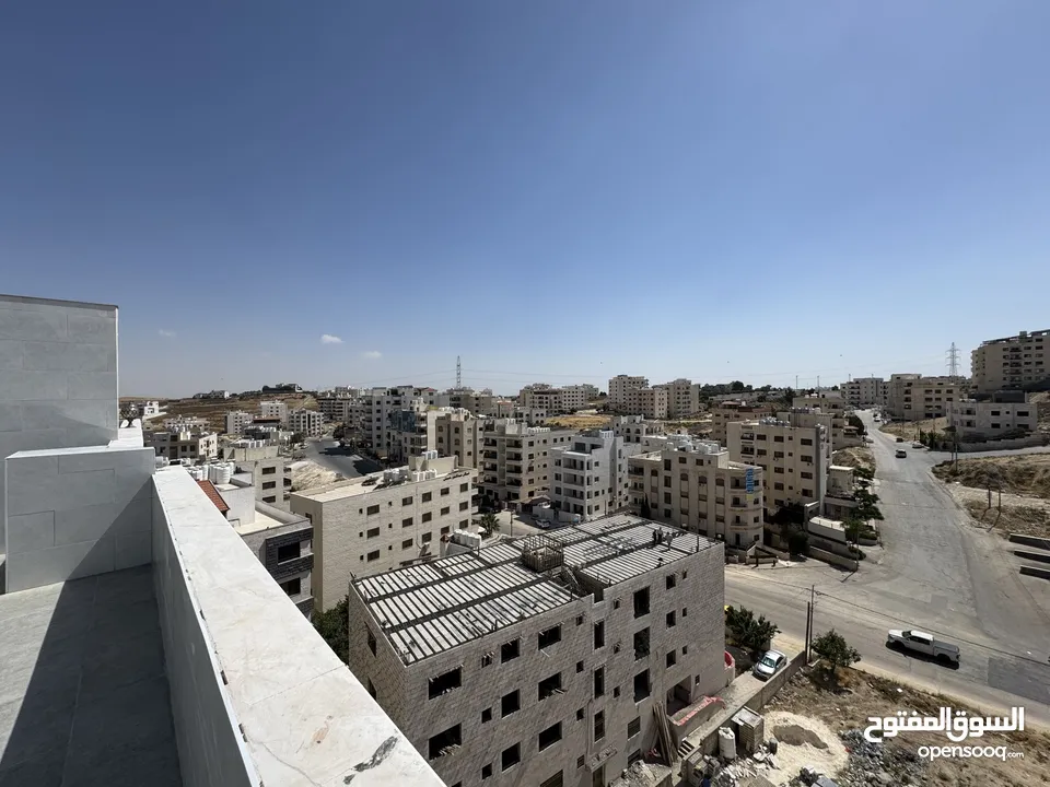شقة فخمة طابق اخير + مع روف