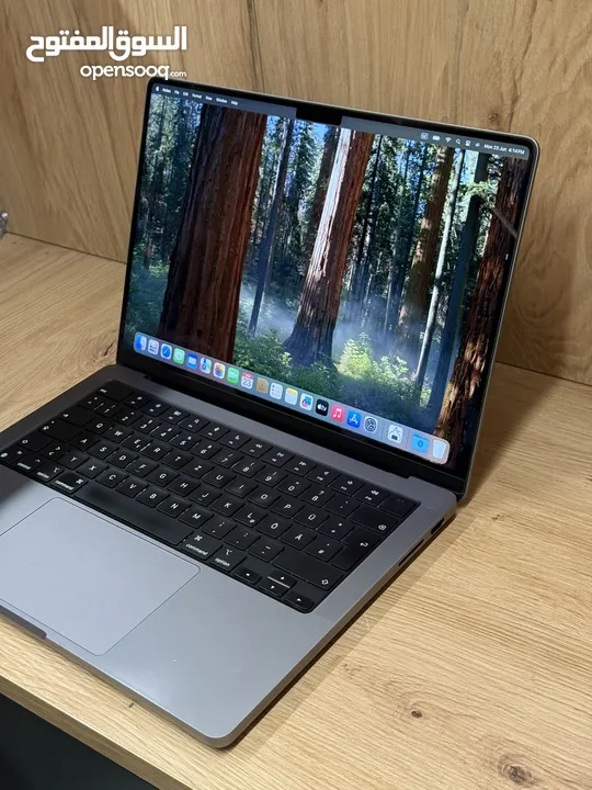 MacBook Pro 2023/ M3-Chip/ 8 RAM/ 512