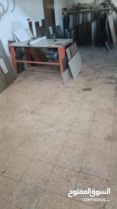 مخازن للبيع