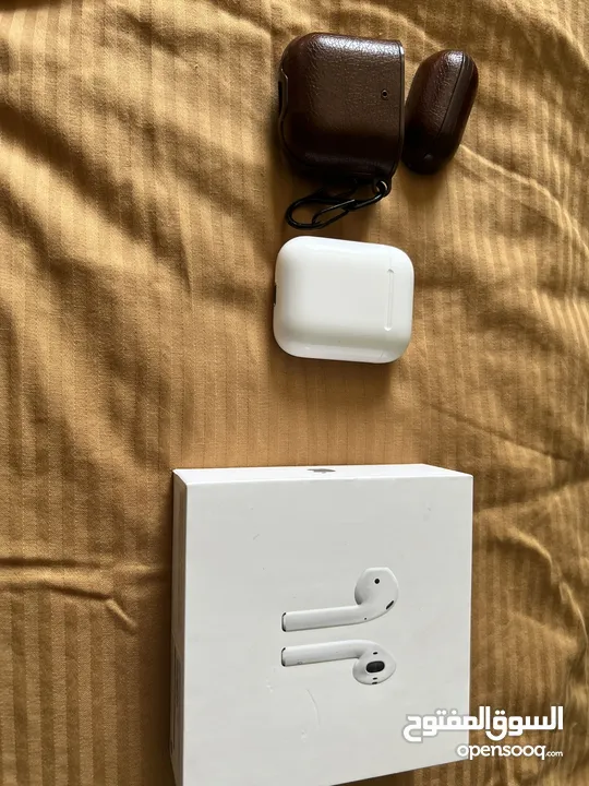 Airpods 2 charging case