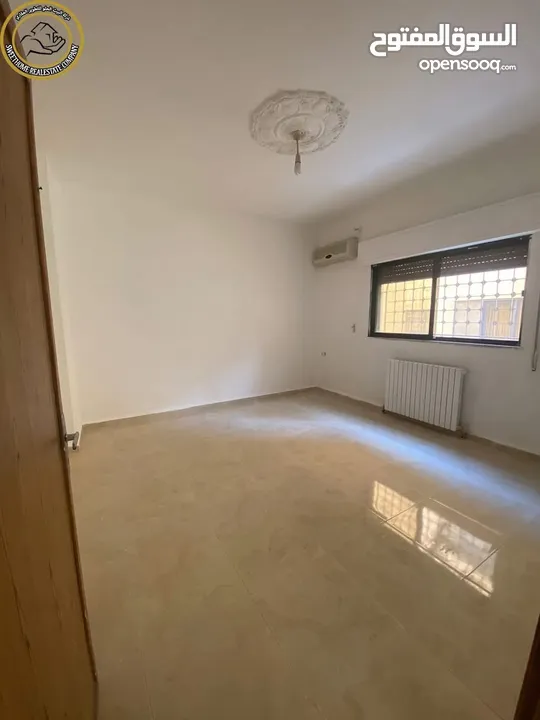 شقة مميزة للبيع في الجاردنز 130م مع ترسات وحديقة بسعر مغري