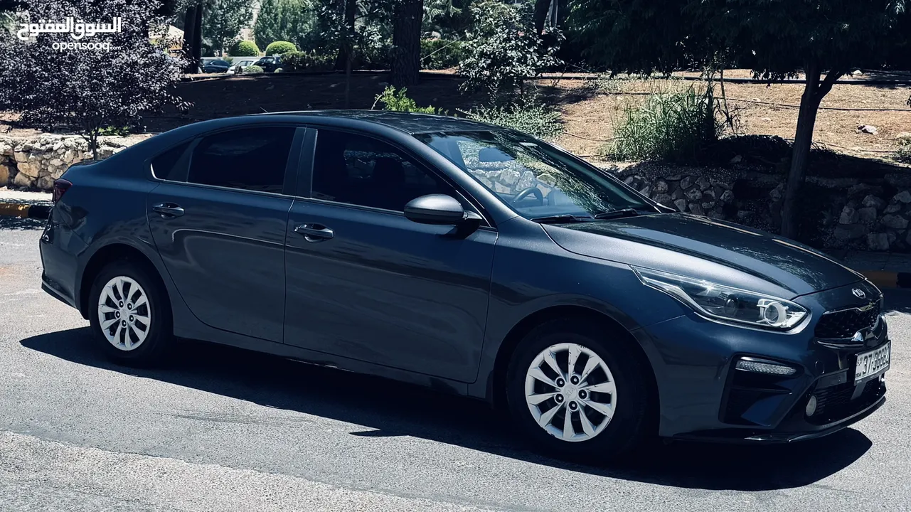 Kia cerato   Model :2019  Dohc 1600 CC  Gearbox : automatic   Colour: Gary  Inside :Black ABS Airbag