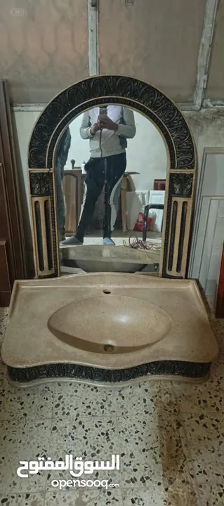 مغسله مع مرايا